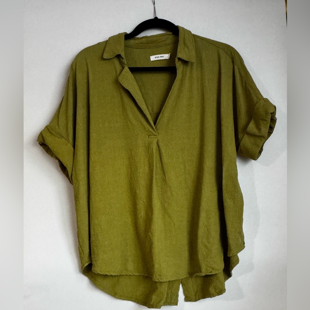 Mod Ref Olive Green Oversized Blouse | Button Back | Size L | High Low Hem